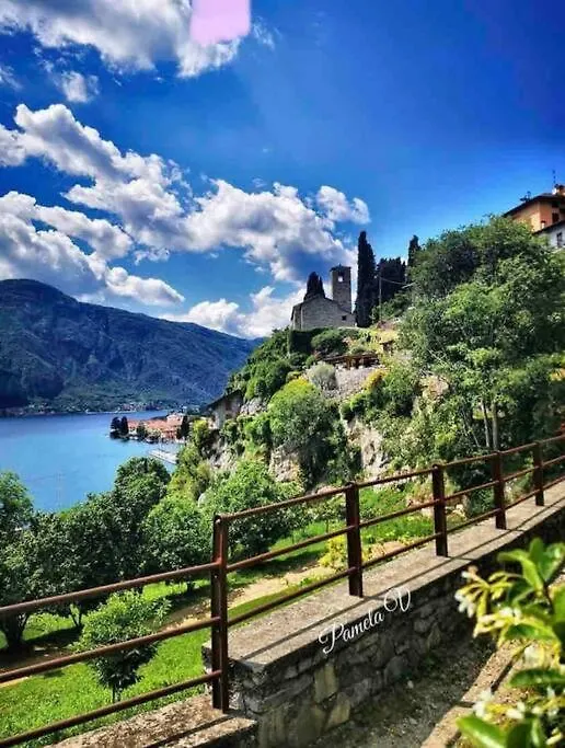 La Casa Del Pino A Due Passi Dal Lago Mandello del Lario Apartment