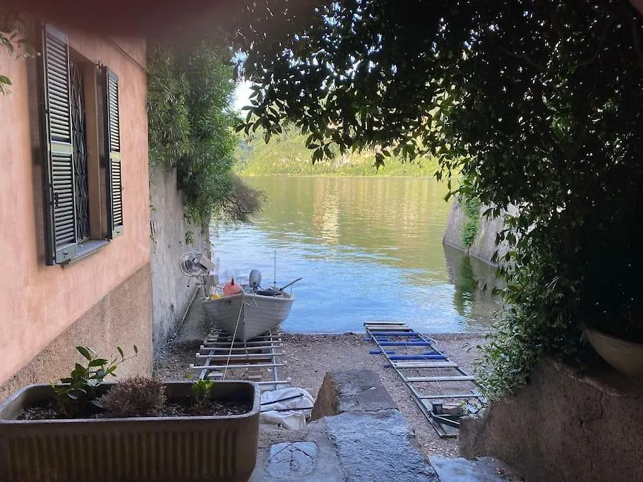 Apartment La Casa Del Pino A Due Passi Dal Lago Mandello del Lario